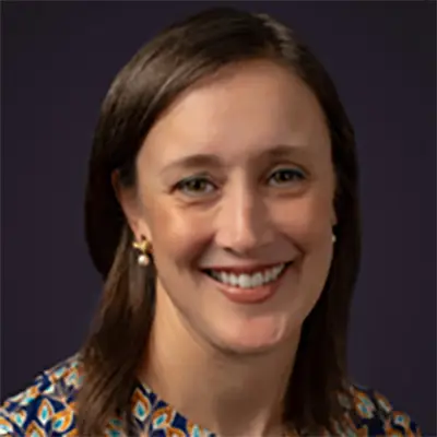 madeleine bayard headshot